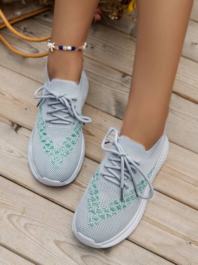 Breathable Color Block Slip On Sports Flyknit Sneakers