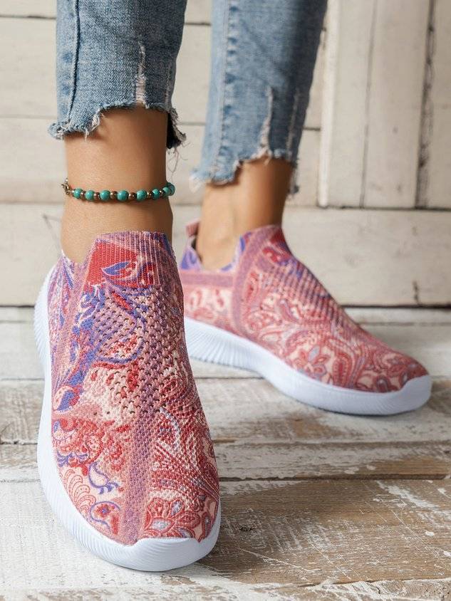 Dark Pink Ethnic Pattern Breathable Slip On Flyknit Sneakers