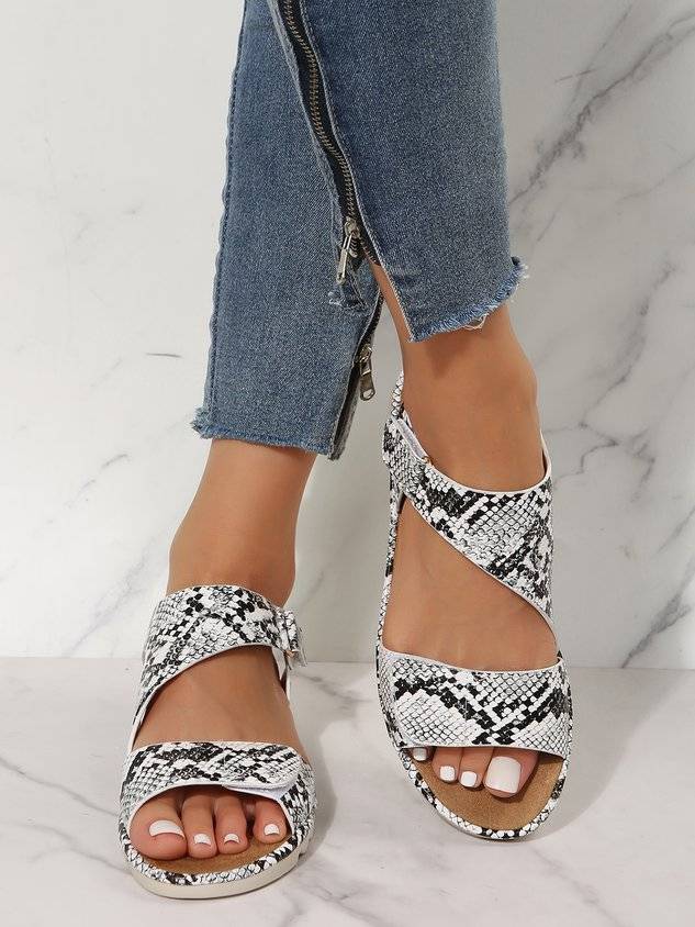 Black And White Snake Print Velcro Casual Sandals